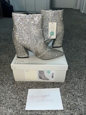 BNIBWT! A New Day Cailin Boots Size 8.5